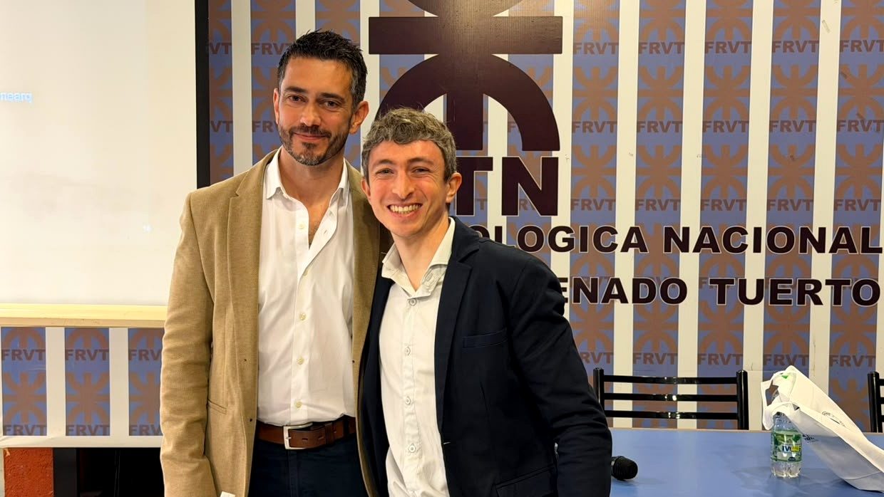 Bernardo Bertone y Joel Oggero en la jornada Venado OpenBIM